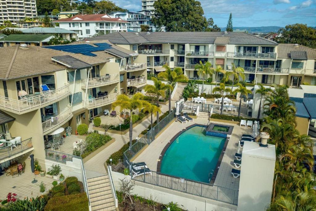 The Village Holiday Apartments At Burleigh Heads Gold Coast Kültér fotó