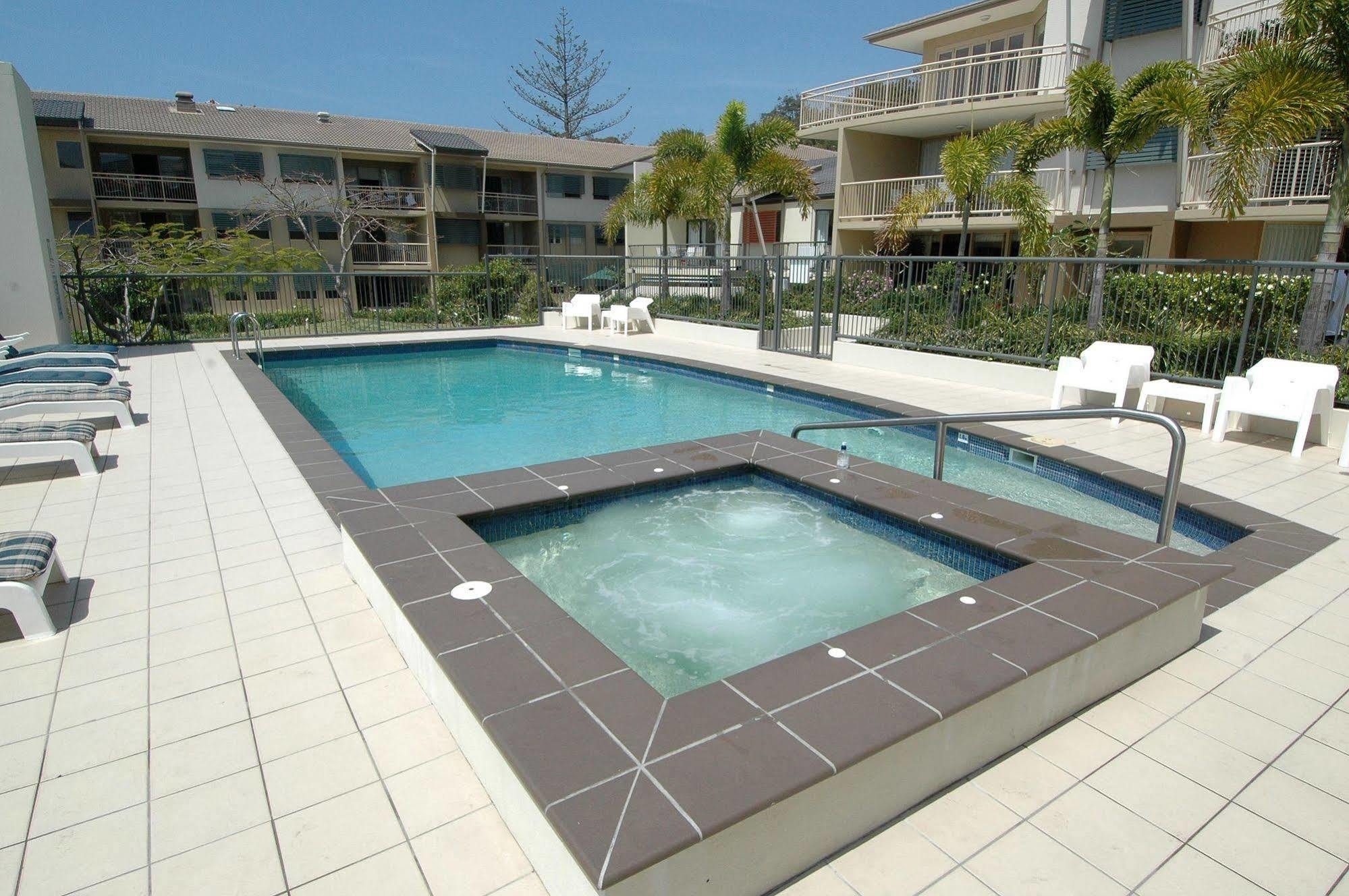 The Village Holiday Apartments At Burleigh Heads Gold Coast Kültér fotó
