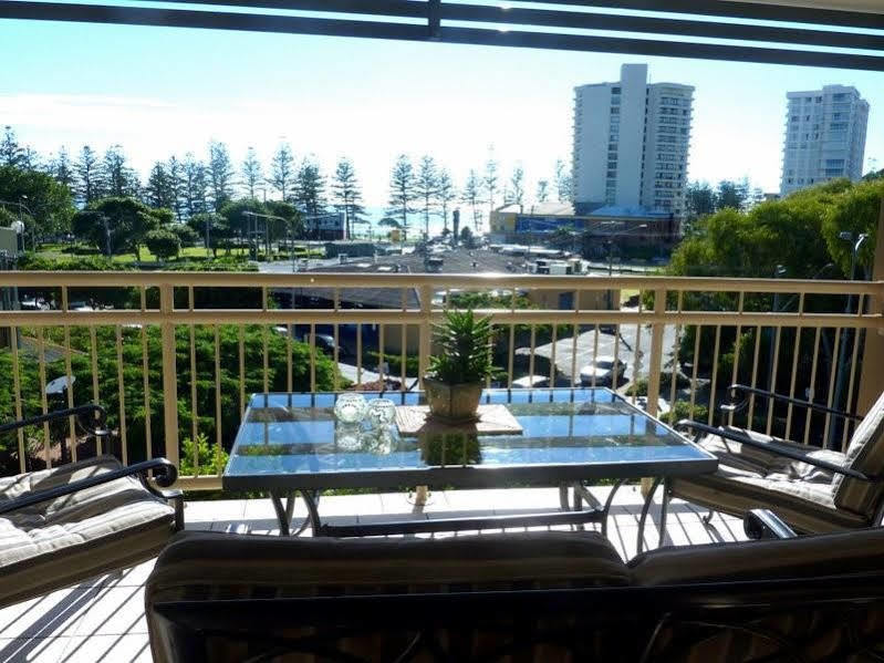 The Village Holiday Apartments At Burleigh Heads Gold Coast Kültér fotó